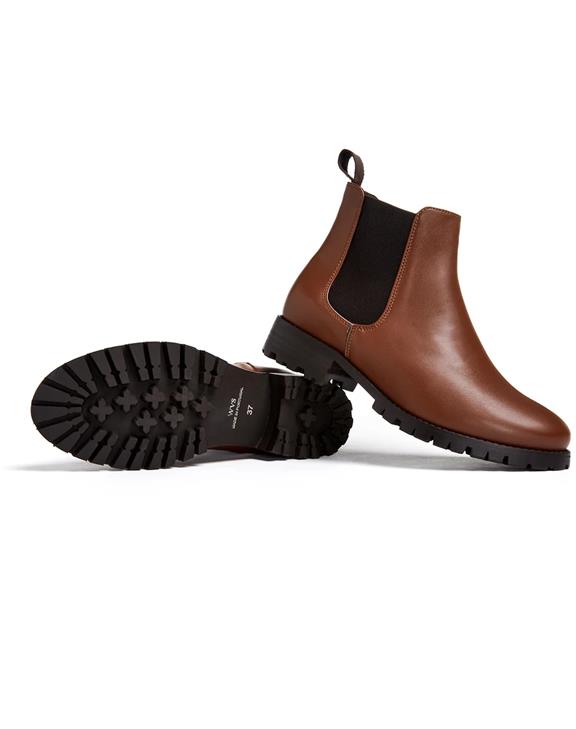  Chelsea Boots Luxe Deep Tread Chestnut Brown
