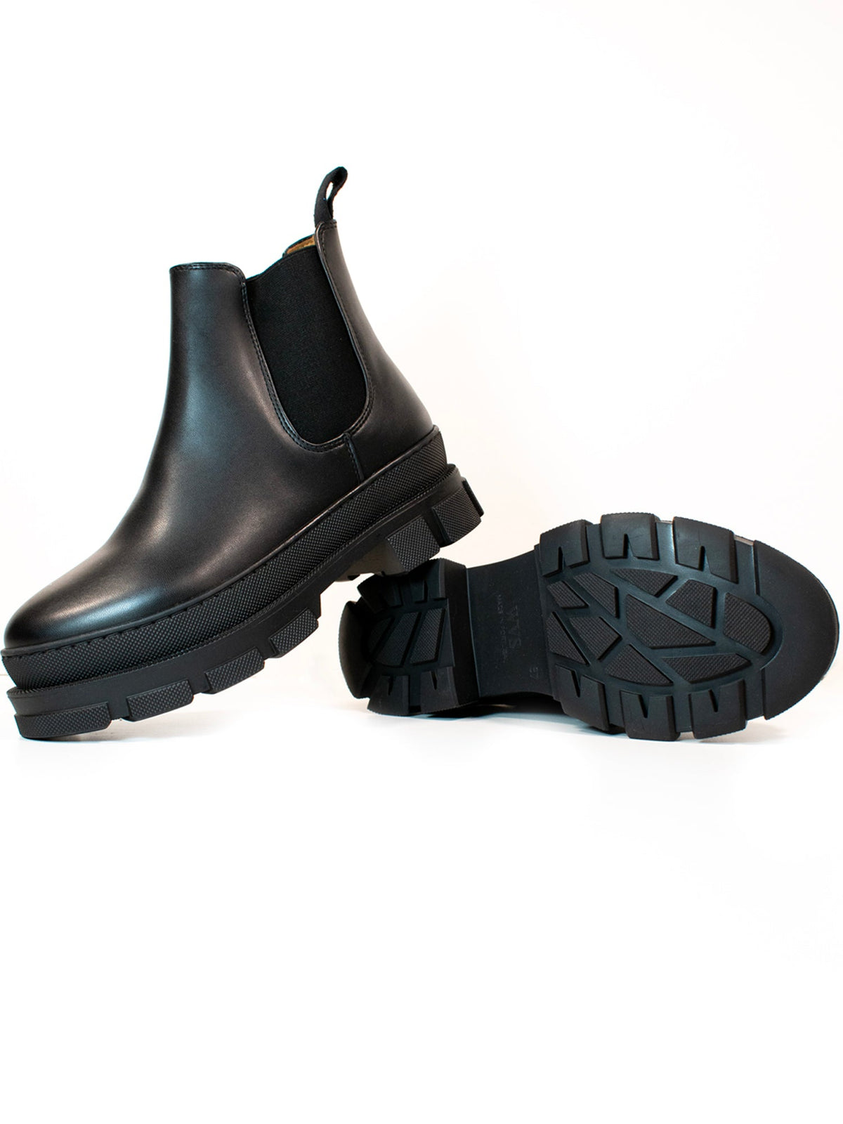  Luxe Track Sole Chelsea Boots
