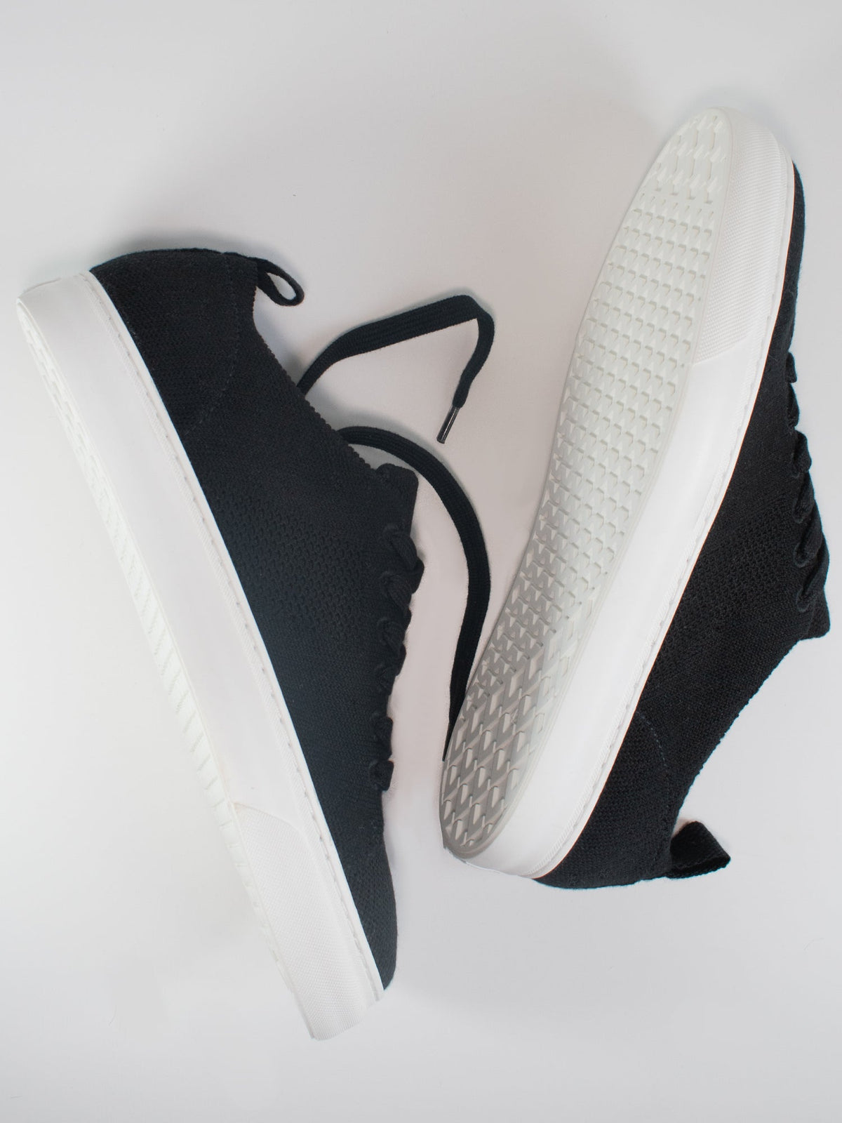  Biodegradable NY Sneakers