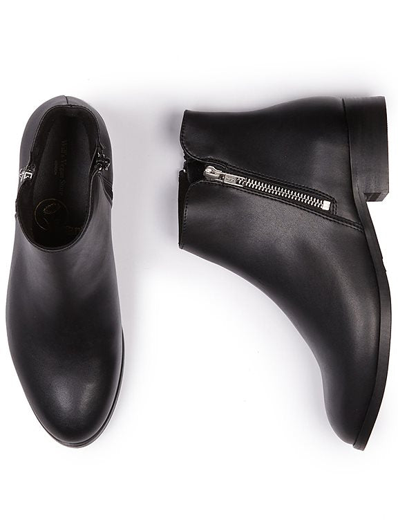  Boots Low Ankle Black