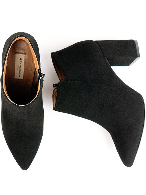  Boots Point Toe Black