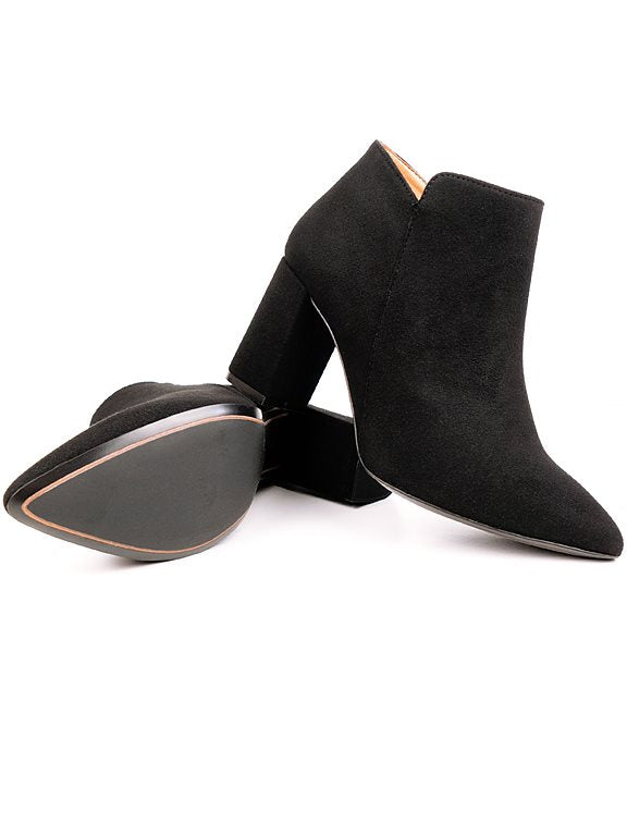  Boots Point Toe Black